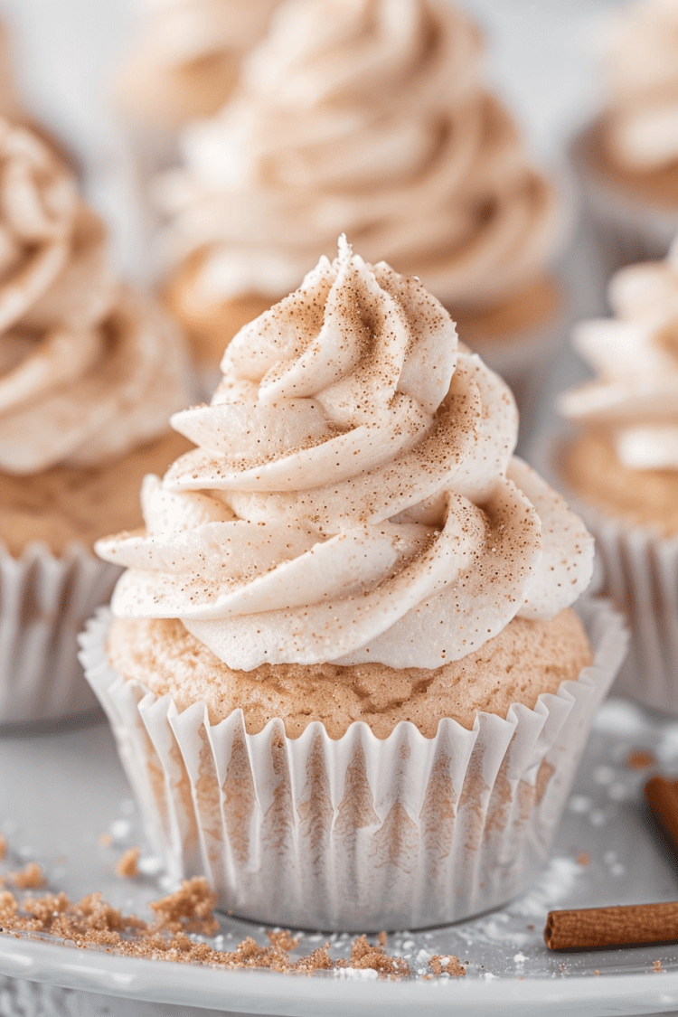 Delicious Snickerdoodle Cupcakes Recipes with Cinnamon Brown Sugar Frosting