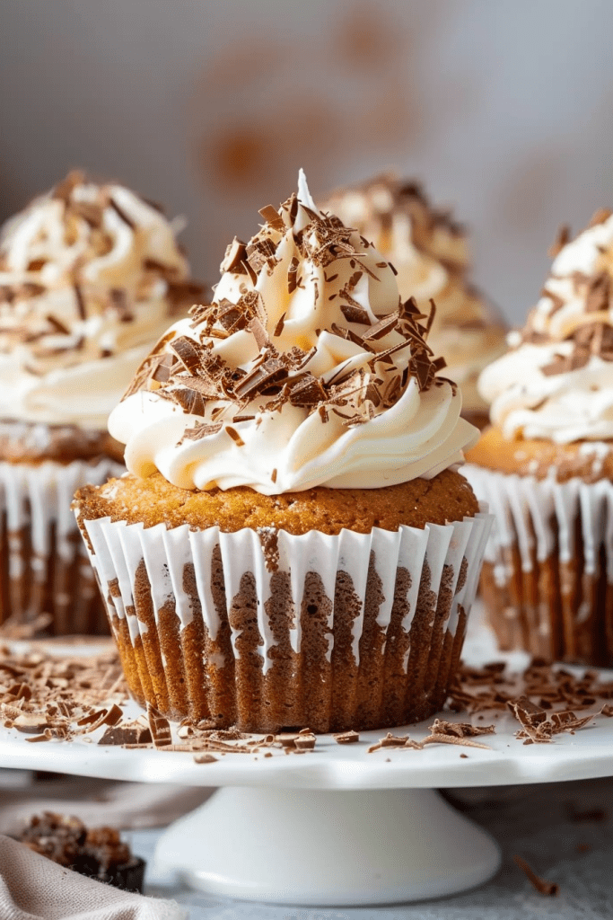 Decorating Banoffee Pie Cupcakes