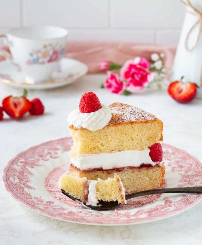 Victoria Sponge Cakes