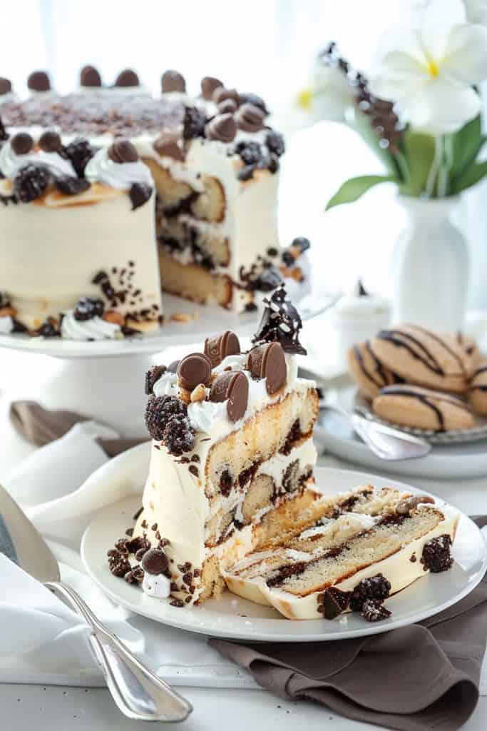 Cannoli Cake