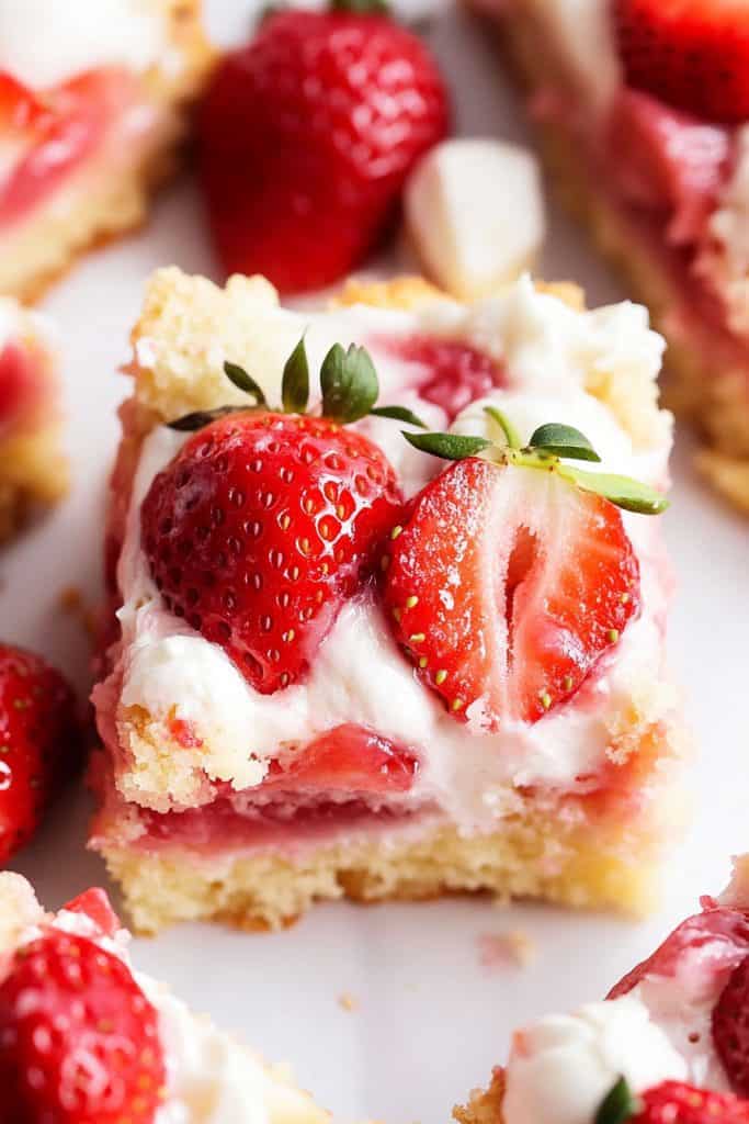 Fresh Strawberry Shortcake Bars