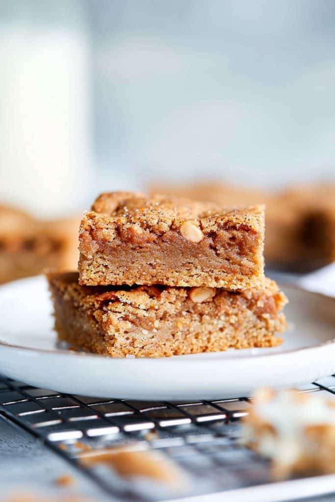 White Chocolate Snickerdoodle Blondies