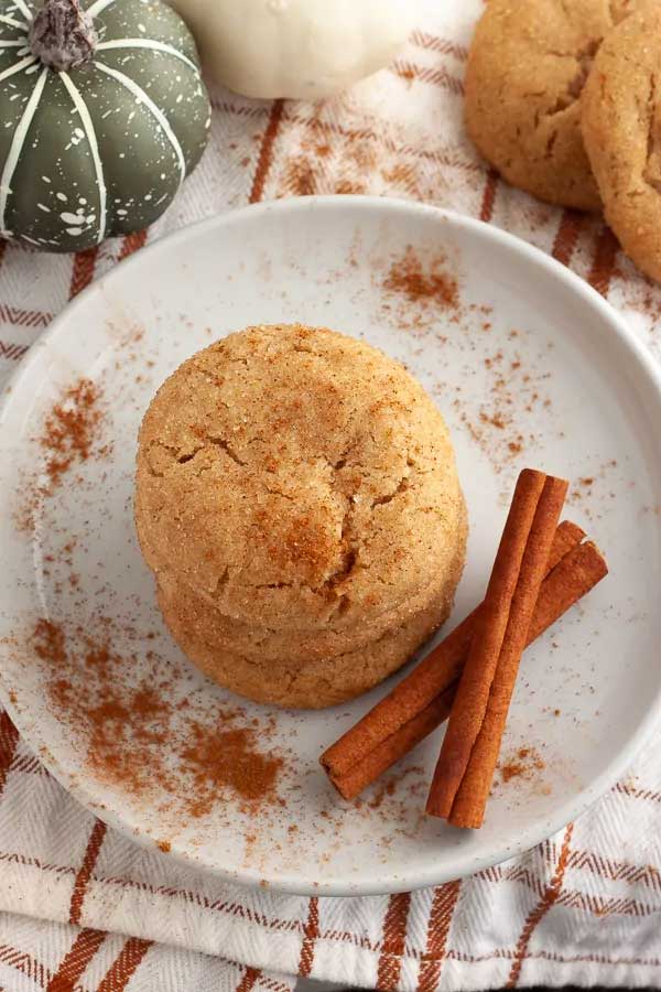 10. Crispy Vegan Snickerdoodle Cookies