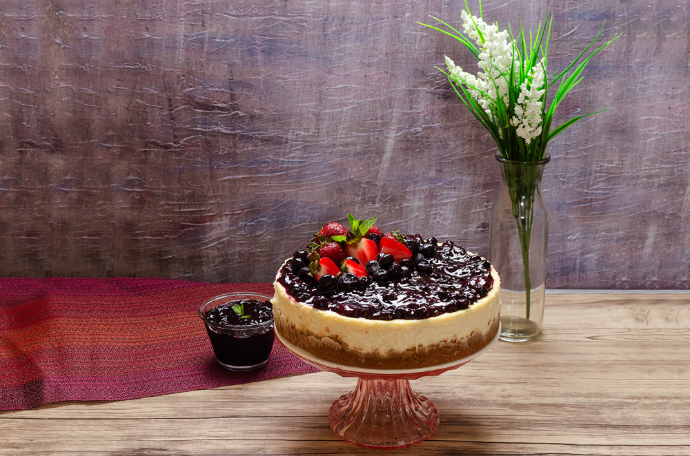 Baking Berry Topped New York Cheesecake