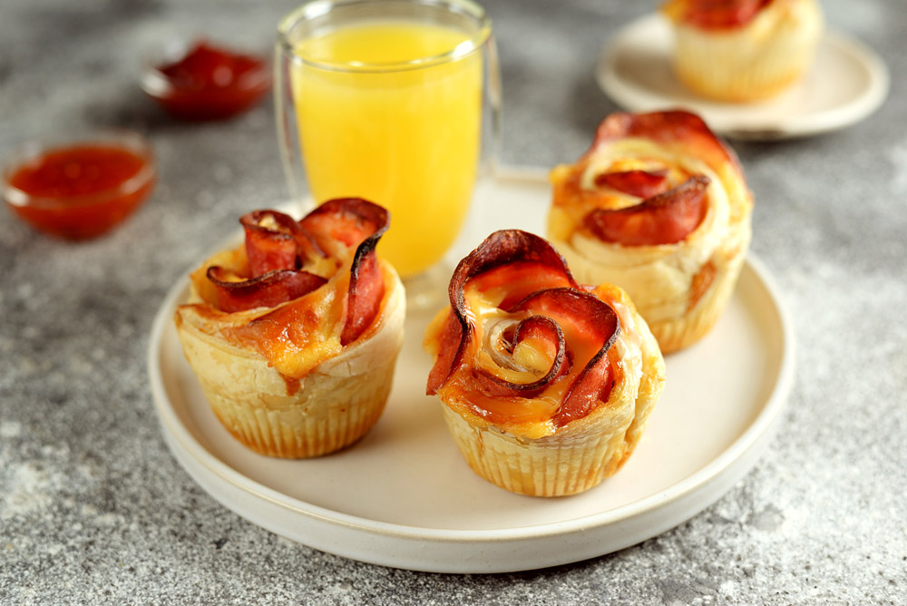 Serving Cheesy Puff Pastry Rose Muffins