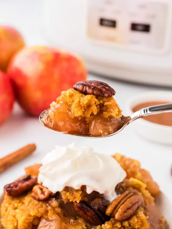 Crockpot Apple Dump Cake