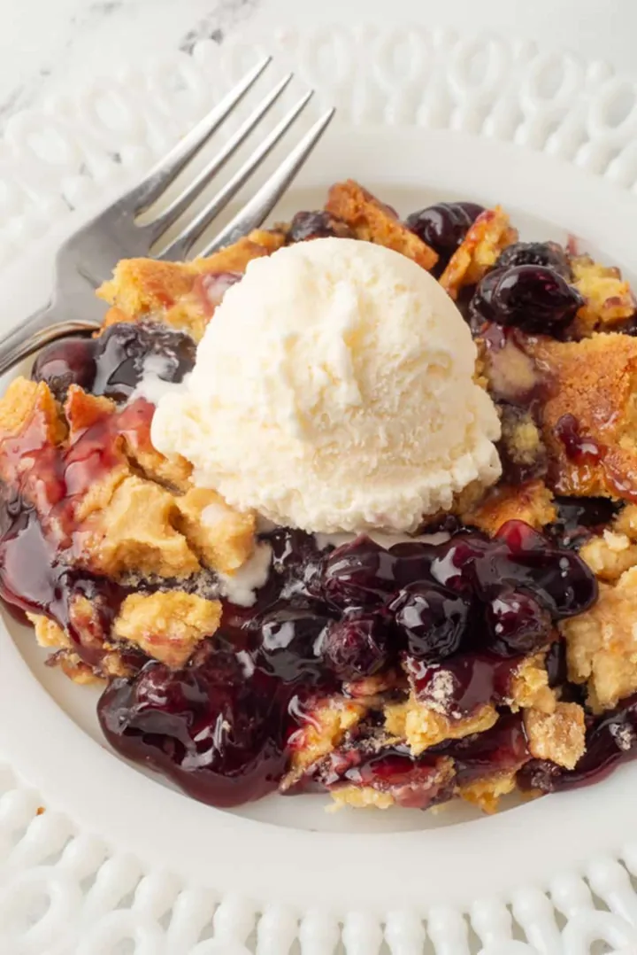 Easy Blueberry Dump Cake