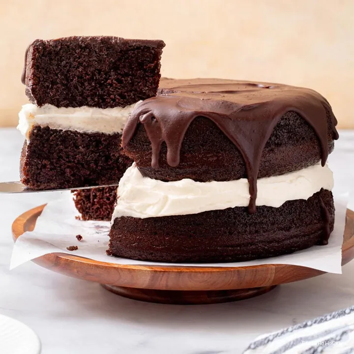 Edna’s Ho Ho Cake