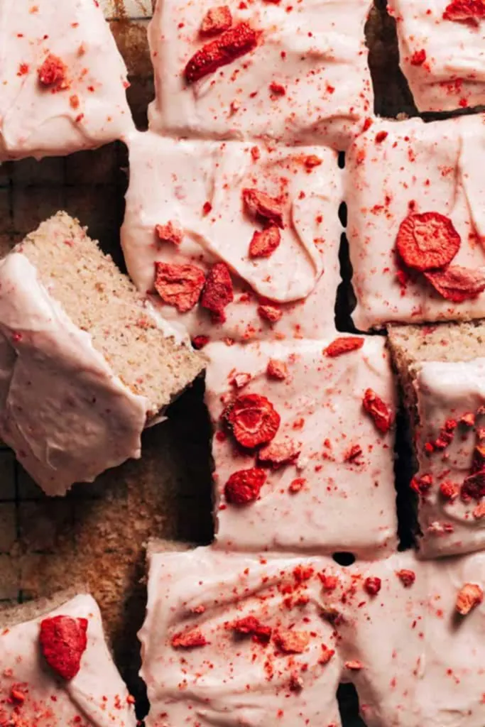 Fresh Strawberry Sheet Cake