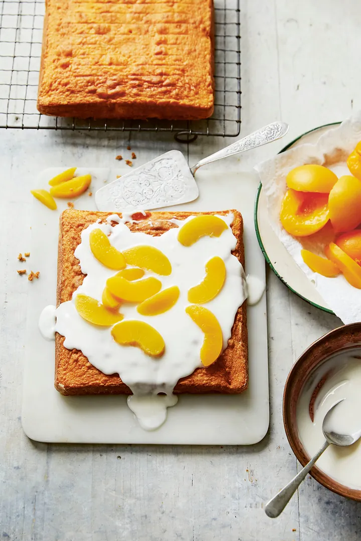 Peach and Soured Cream Cake