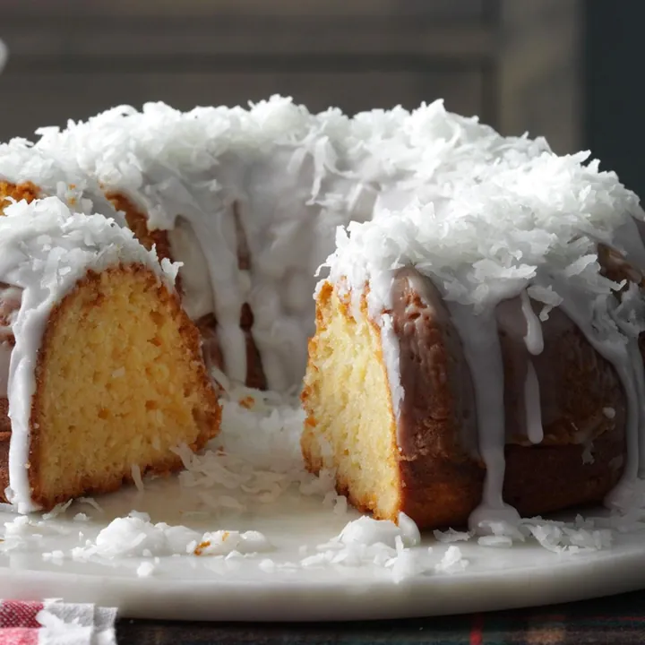 Pina Colada Tube Cake