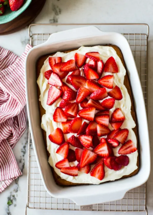 Simple Strawberry Cake