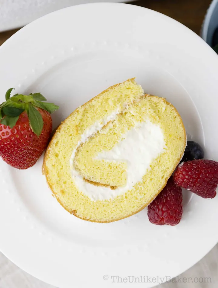 The Best Vanilla Swiss Roll Cake