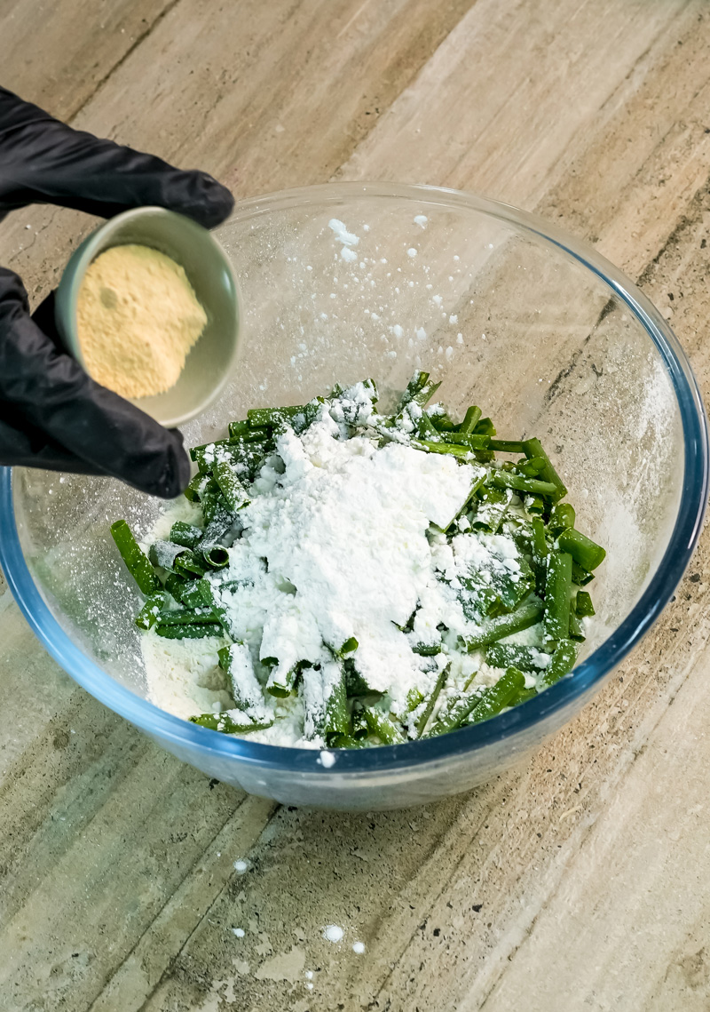 Adding garlic powder to Korean pancake batter mixture