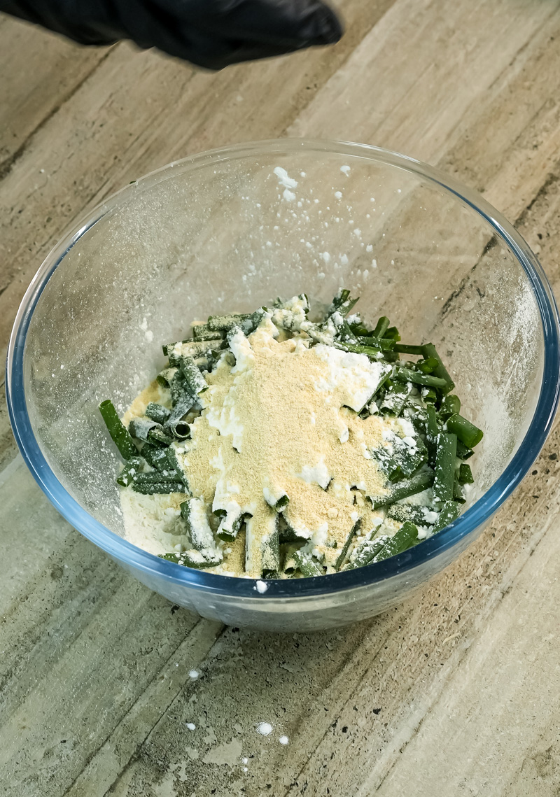 Seasoning scallion pancake batter with spices