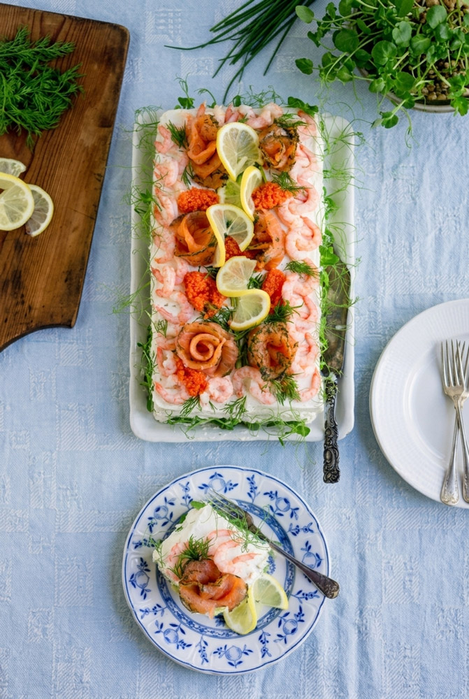Prepare Swedish Sandwich Cake
