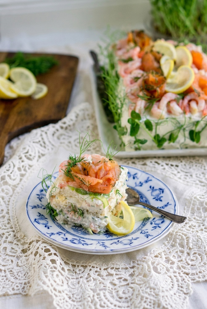 Serve Swedish Sandwich Cake